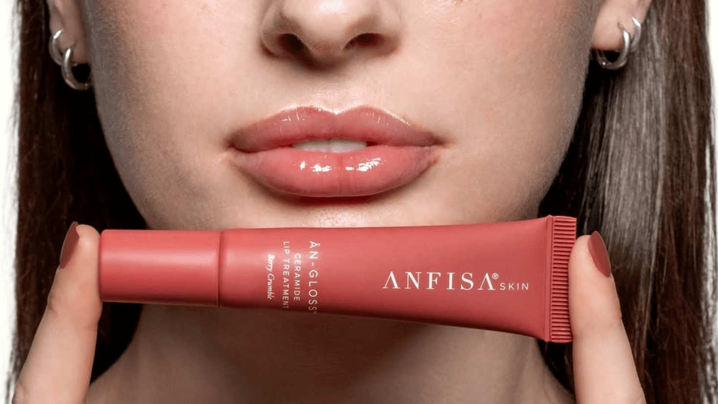 Discover the Ân-Gloss Ceramide Lip Treatment in New Berry Crumble Tint