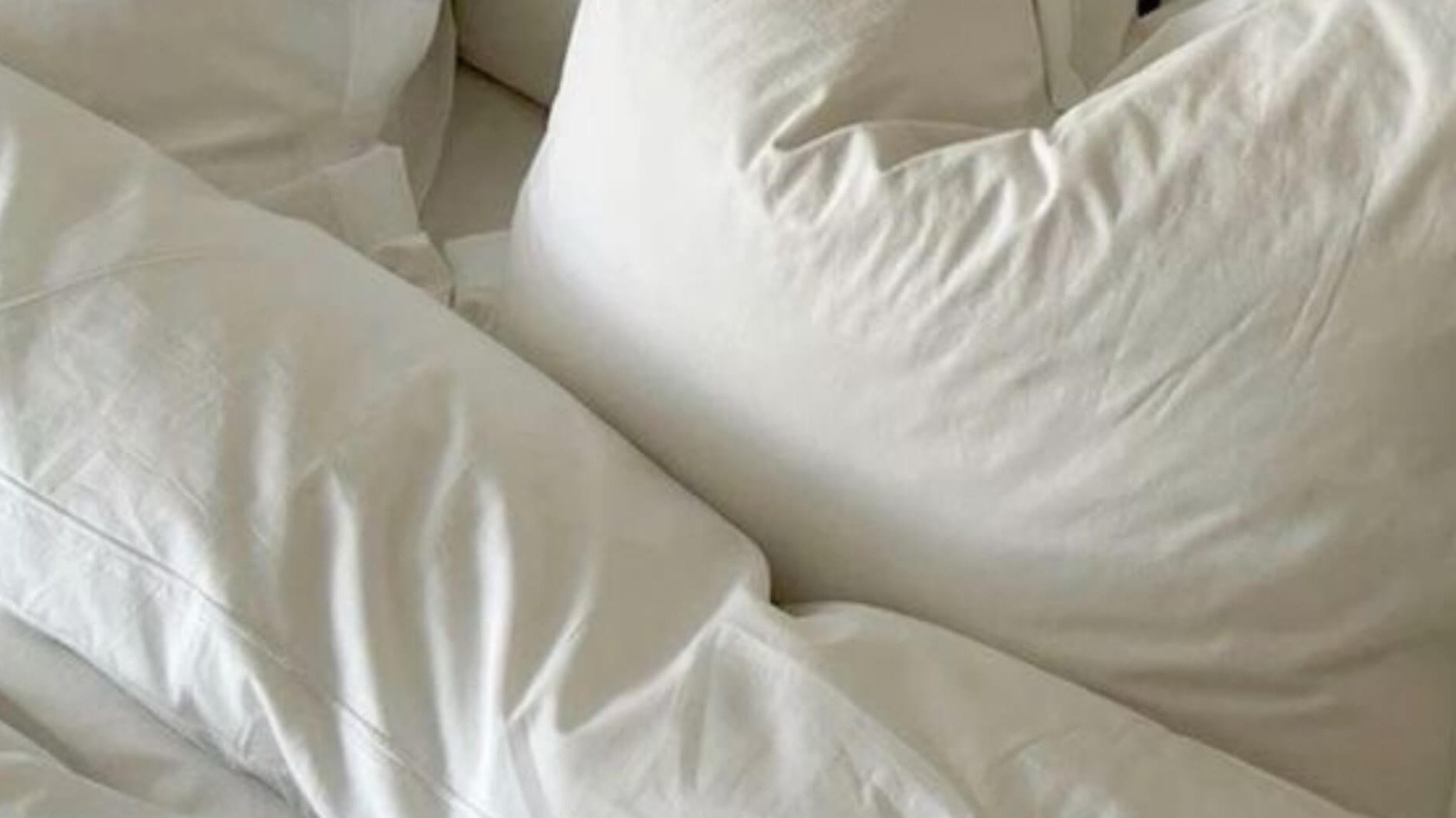 Effects of Sleep on the Skin: How Does Sleep Affect Your Skin?