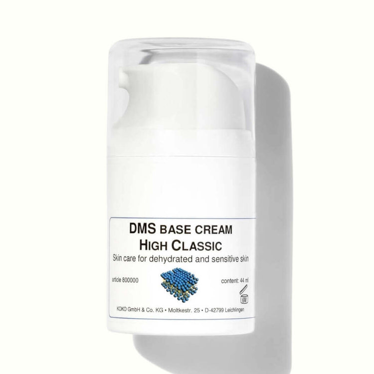 Achieve supercharged results with our customizable moisturizer, available through consultation only, where our skin experts analyze your unique needs to create a product tailored just for you using a luxurious DMS® base cream and a selection of 39 active ingredients.